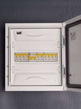 KARAT Автоматический выключатель ВА47-29 2P C 6А 4,5кА IEK