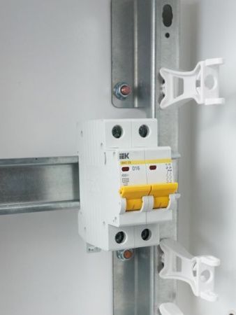 KARAT Автоматический выключатель ВА47-29 2P D 16А 4,5кА IEK