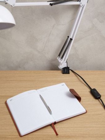 Шнур УШ-1КВ опрессованный с вилкой со встроенным выключателем 2х0,75/2м черный IEK